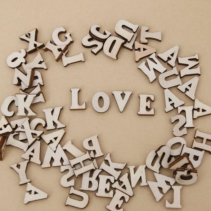 MerkIoos Houten letters - Knutselen & Scrapbook decoratie - 200 stuks
