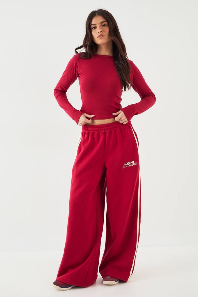 Dames DSGN Studio Oversized Wide Leg Jogger | Red | Maat: XS