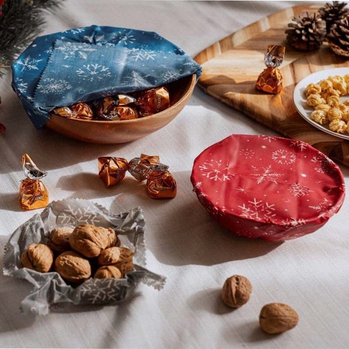 Nuts bijenwasdoek op rol - Wintereditie - Rood - 30,5 x 90 cm - herbruikbaar