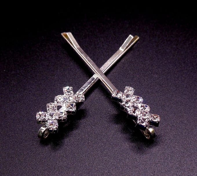 Haarpinnen 2 kruisjes met strass