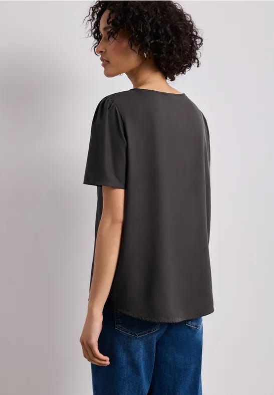 Blouse met ronde hals en korte pofmouwen