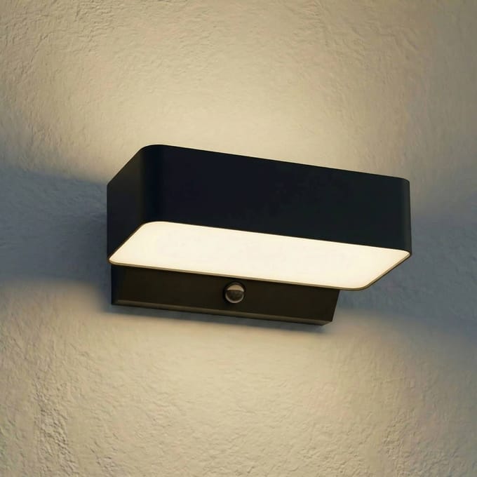 Lindby LED buiten wandlamp Fando, antraciet, sensor, IP44