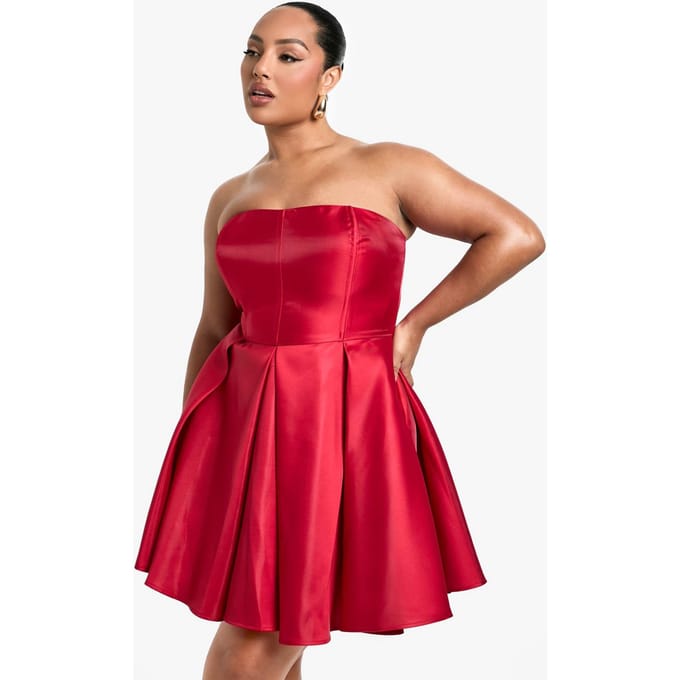 boohoo Dames Plus Bandeau geplooide skaterjurk | Rood | Maat: 44