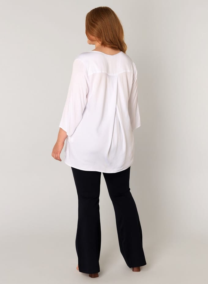 BASE LEVEL CURVY Yanina Blouse - White - maat 1(48)