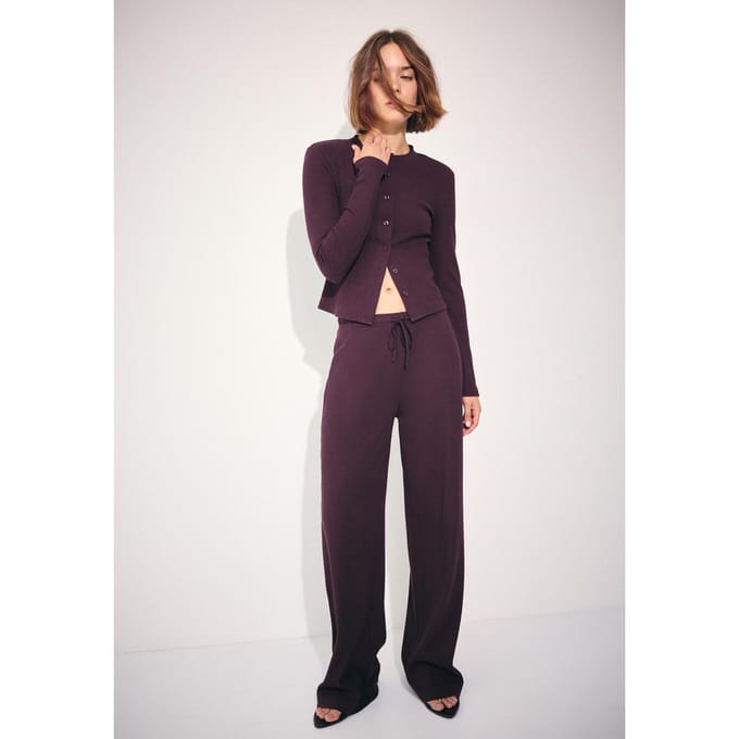 Stradivarius Geribde broek met zachte touch  AUBERGINE M