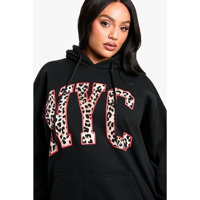 boohoo Dames PLUS LEOPARD NYC OVERSIZED HOODIE | Zwart | Maat: 44