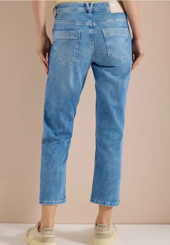 7/8 Slim Leg jeans in casual fit