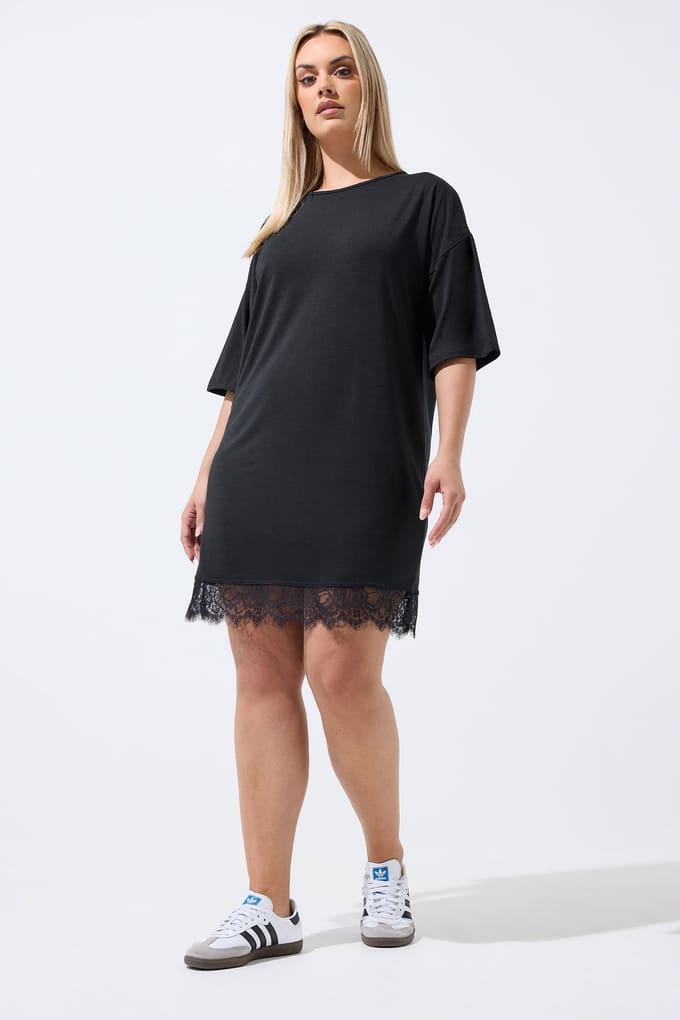 Limited Collection Zwarte Minijurk Met Kanten Afwerking Size 54-56