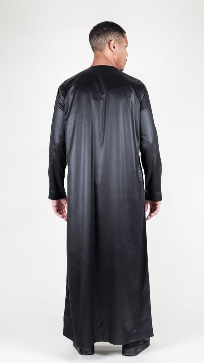 Heren zwarte Thobe gewaad satijn Emirati islamitische Jubba Eid normale pasvorm