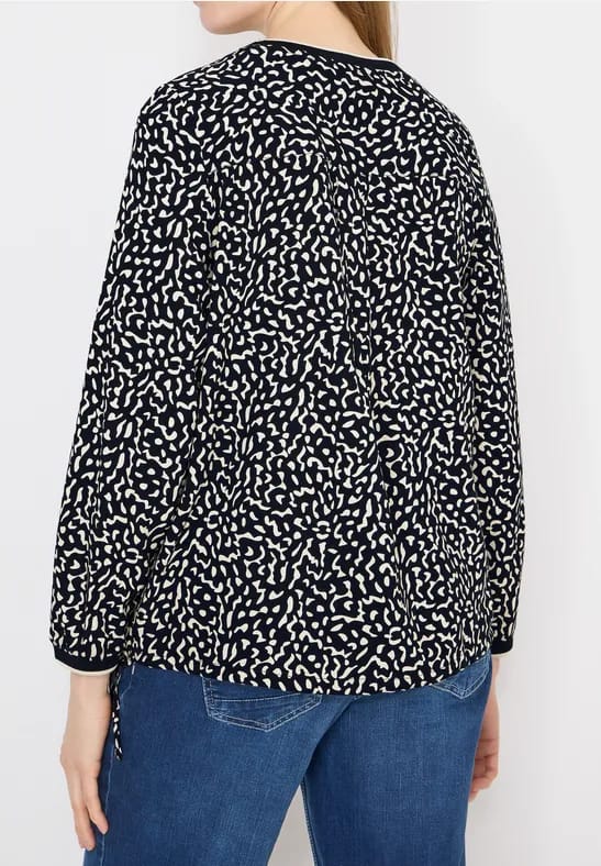 Gedessineerde blouse