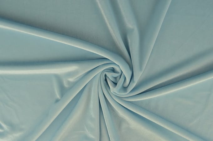10 meter stretch fluweel - Lichtblauw - 93% polyester - 7% elastaan