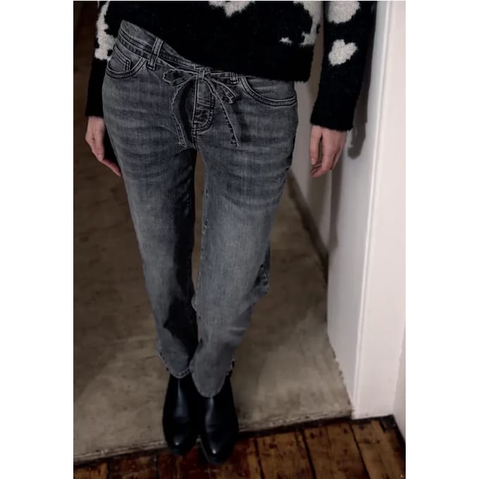 Straight Legs jeans