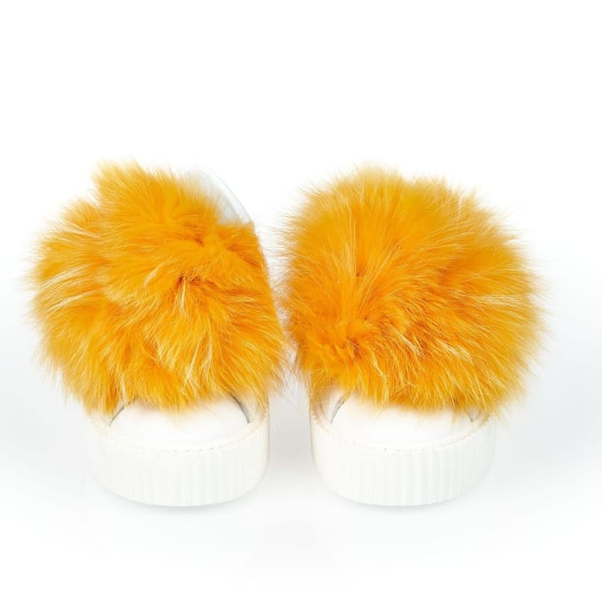 Mr&Mrs Italy Witte Textiel Dames Sneaker Met Echte Bont Pompons