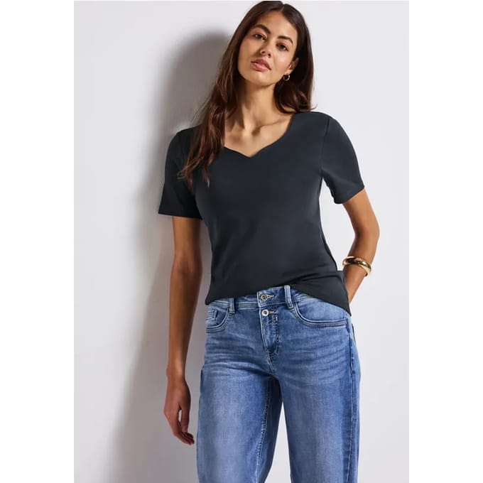 Shirt met hartvormige halslijn