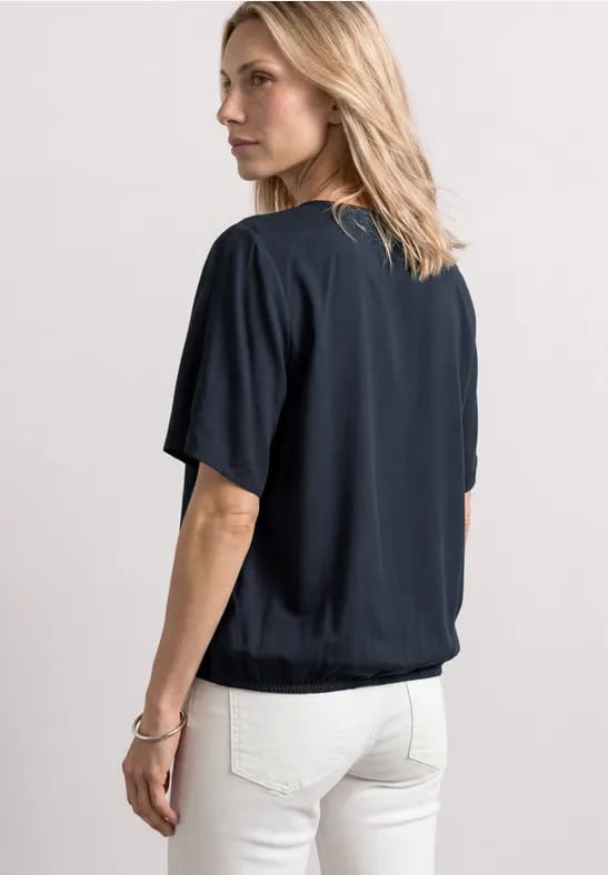 Blouseshirt met korte mouwen en V-hals