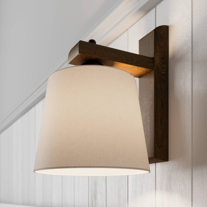 Lamkur Wandlamp Sweden met houten frame, notenhout eiken