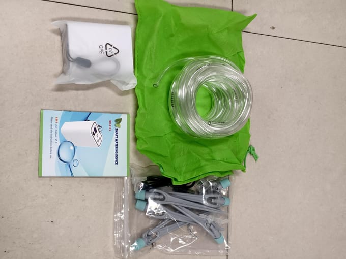 Oplaadbaar Bewateringssysteem Getimed Bewateren Ingebouwde Waterpomp 100 Getimede Combinaties 10 * Drie 6 X Three Way Connector 6 X Adjustable Drip Arrow