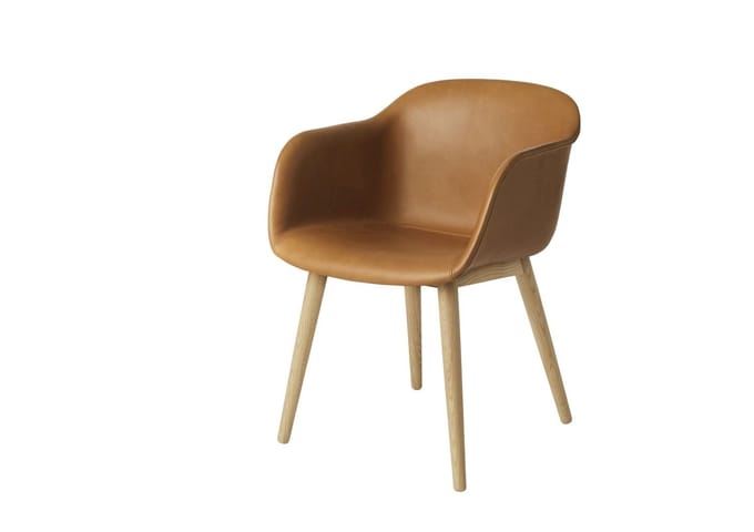 Muuto - Fiber Armleunstoel - houten onderstel - Leer cognac - frame eiken - bruin
