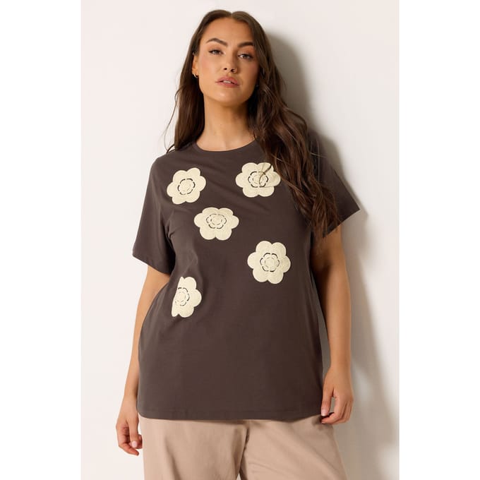 Yours Chocoladebruin Tshirt Met Margrietapplicatie Size 50-52