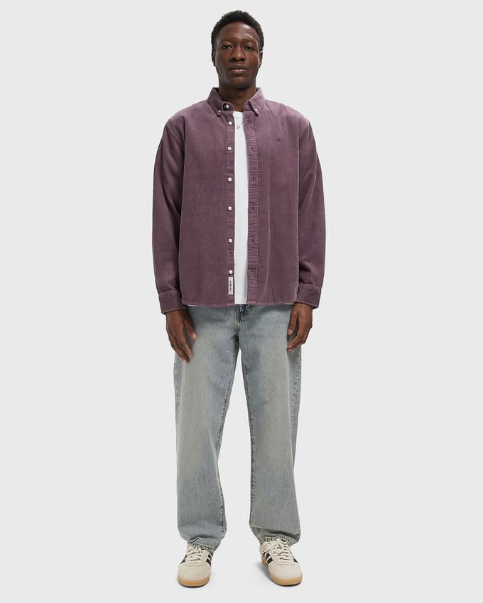 568™ LOOSE STRAIGHT
