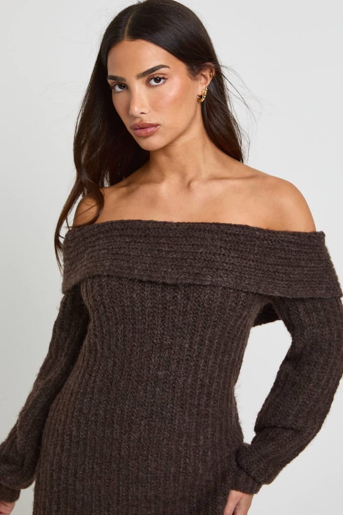 boohoo Dames Petite grofgebreide Bardot mini-jurk | Chocolate | Maat: Large