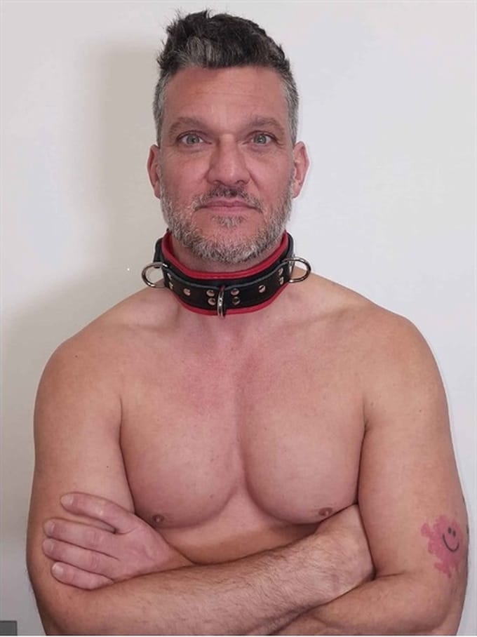 Mister B Essential Leren Afsluitbare Halsband Zwart Rood