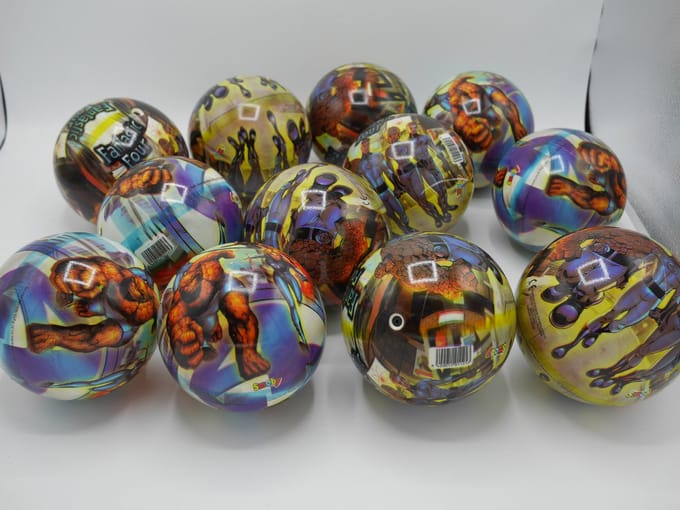 12 Fantastic four balletjes 16 cm doorsnee.