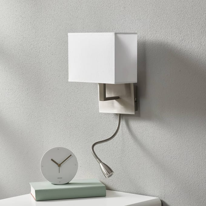 Searchlight HOTEL Slaapkamer Wandlamp met Leeslamp Zilver