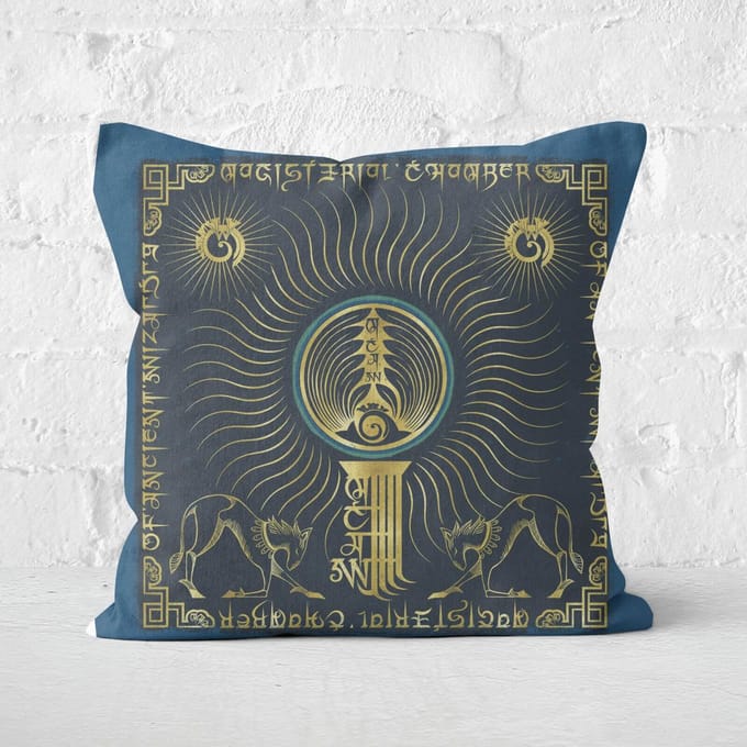 Decorsome x Fantastic Beasts Symbol Bow Kussen - 60x60cm - Soft Touch