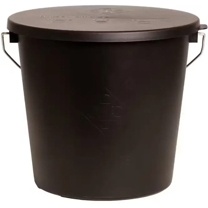 Grooming Deluxe - Emmer met deksel zwart 5l