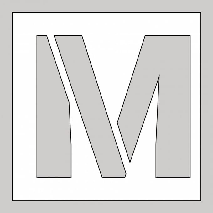 Spuitsjabloon letter M - dibond 500 x 500 mm