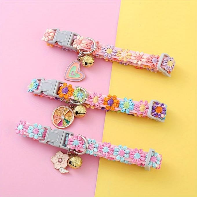 Collier Chat Fleur Arc-en-ciel Mode avec Clochette Collier Chaton Chiot Boucle Réglable Dentelle Colorée Collier Chaton Accessoires Chien beige