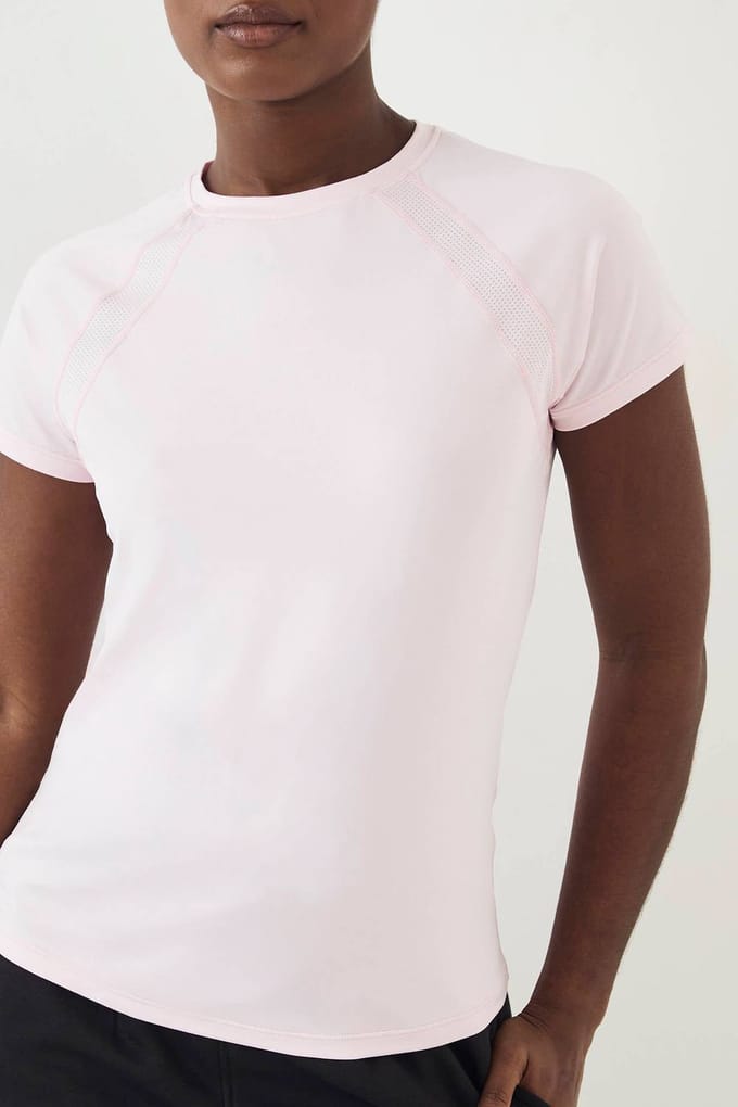 Dames DSGN Studio Loose Fit Mesh Insert Korte Mouw T-Shirt | Marshmallow Pink | Maat: Medium