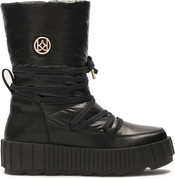 Insulated black snow boots with slip-on upper