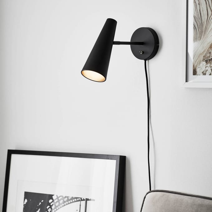 Markslöjd Wandspot Peak, 1-lamp, zwart
