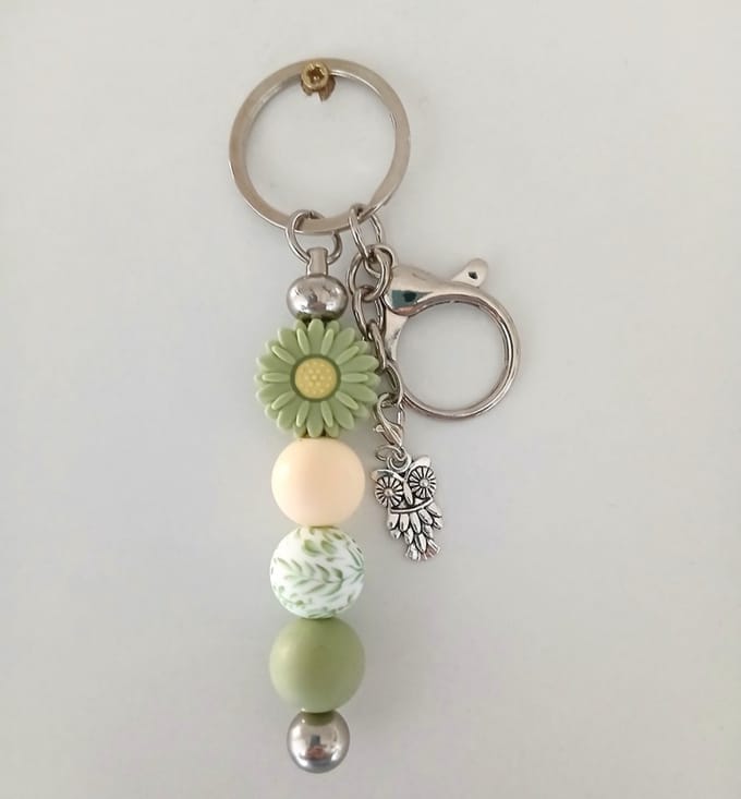 Sleutelhanger, tashanger met kralen | groen| bloem | uil
