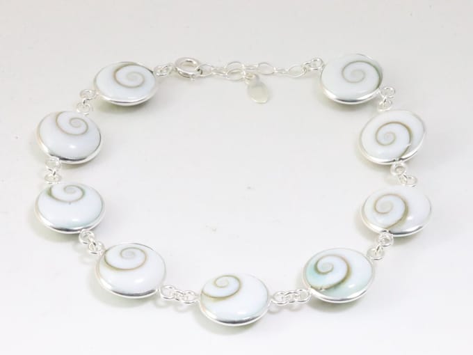 Zilveren armband met shiva oog schelp