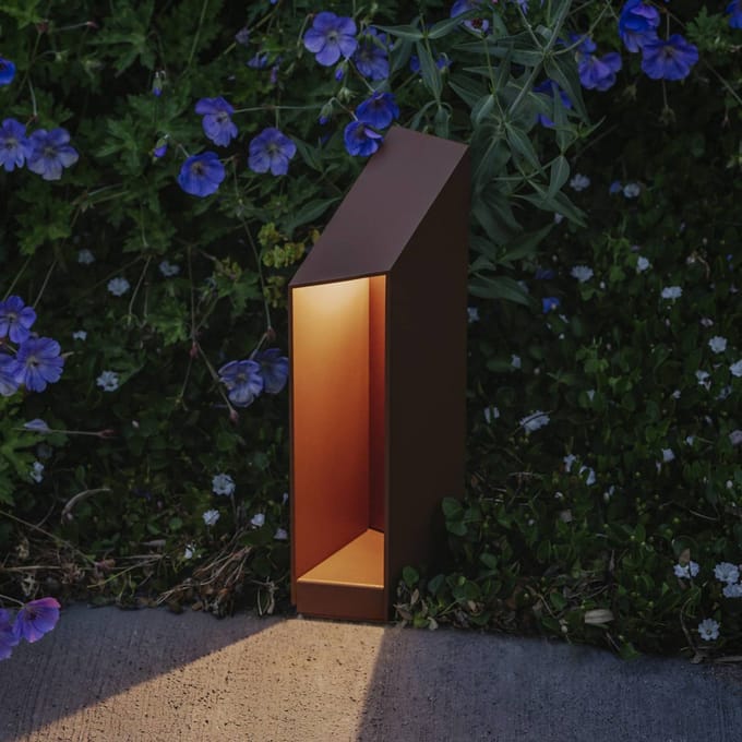 MARSET LED sokkellamp Domus hoogte 26 cm, roestbruin aluminium