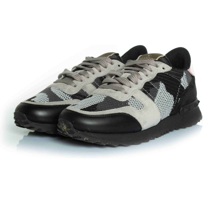 Valentino Garavani Camo rockrunner in grijs en roze
