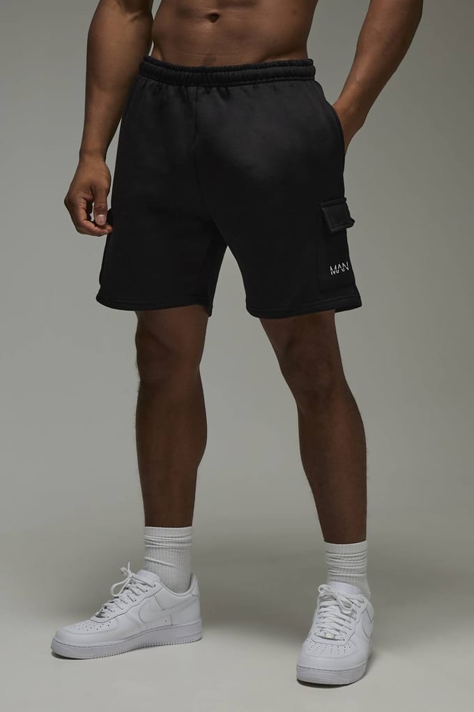 Man Active 7inch Loose Fit Cargo Short | Black | Size Medium