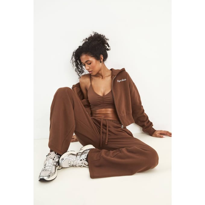Dames Dsgn Studio Script Geborduurd Doorritshoodie | Mokka | Maat: 2XL