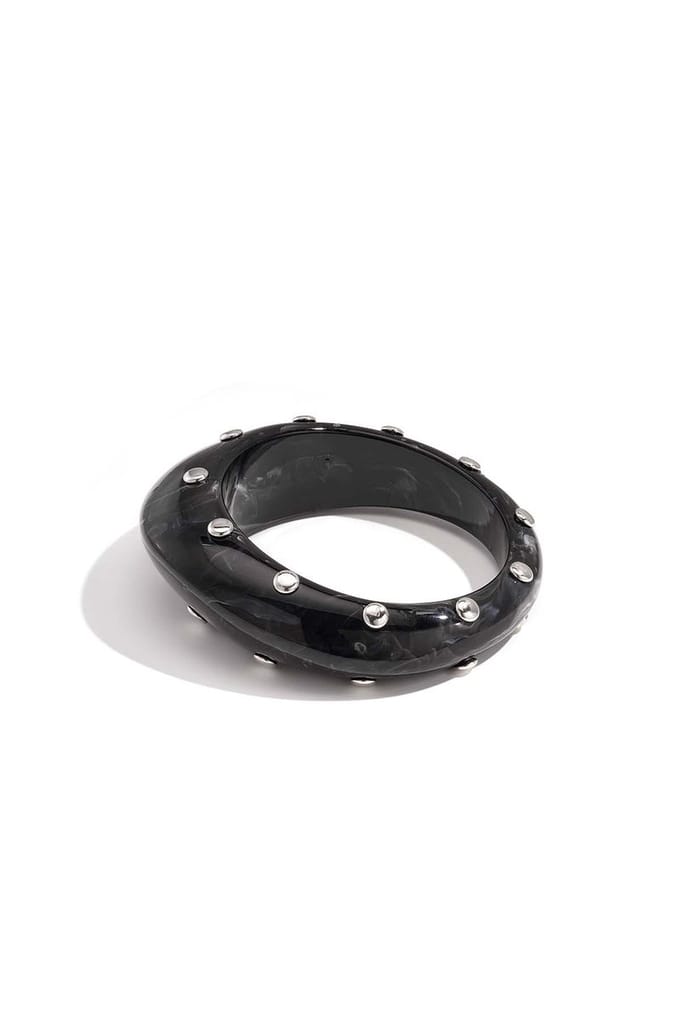 Hars bangle armband met studs - Zwart - Verkleurt niet - Cadeau - Goudlief.nl