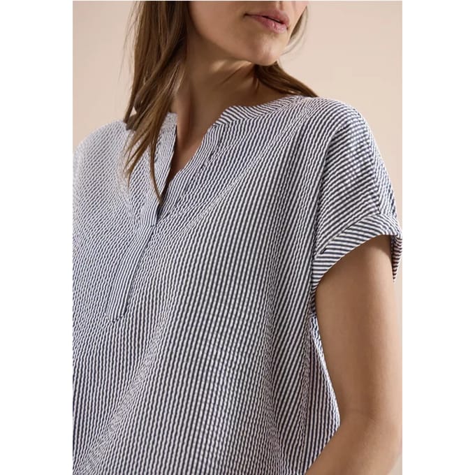 Blouse met gespleten hals in seersucker kwaliteit