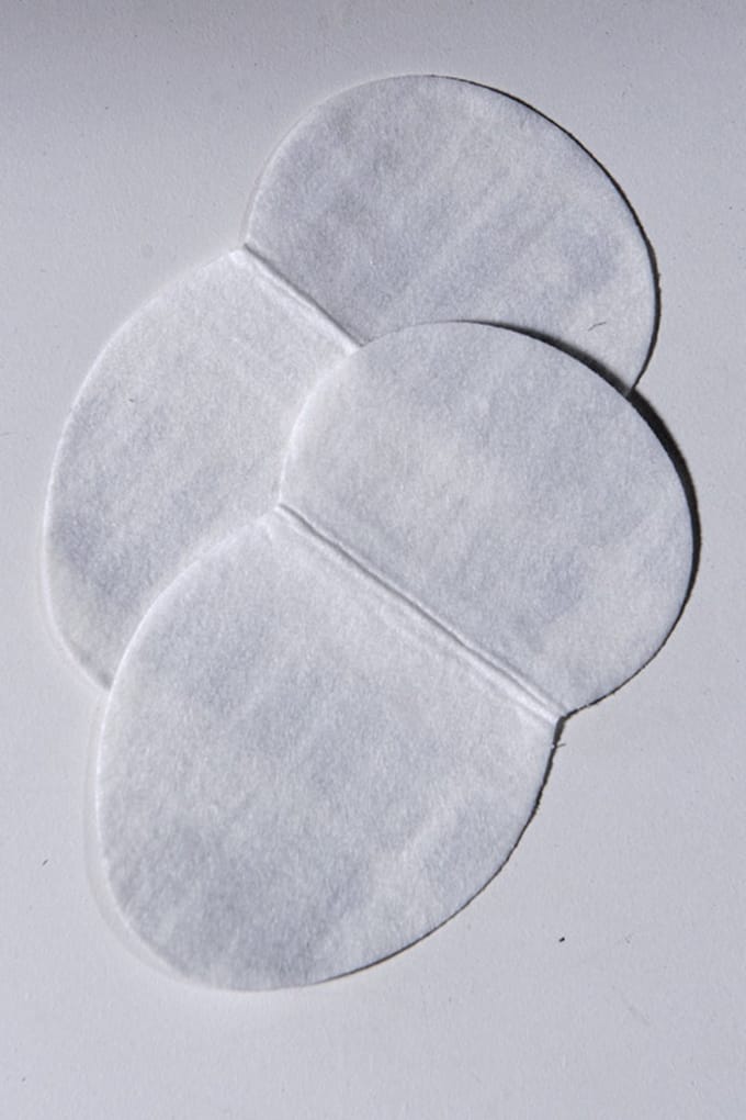 12 anti transpirant Okselpads met Talco capsules - Wit - Medium - 1-2DRY
