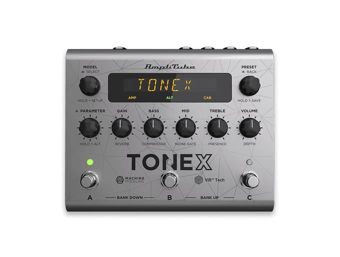 IK Multimedia ToneX Pedal Bass Edition amp modeller en audio interface voor basgitaar
