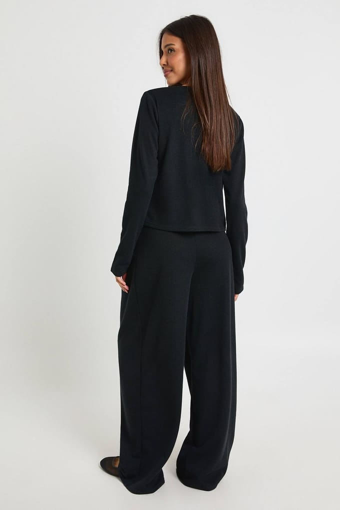boohoo Dames Gestructureerde broek met wijde pijpen | Black | Maat: 6