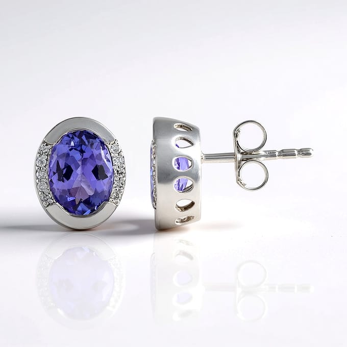 Cavill - 9 karaats witgouden oorbellen met AAA ovale tanzaniet 2,34 ct en diamanten 0,045 ct - luxe paarse edelstenen sieraden