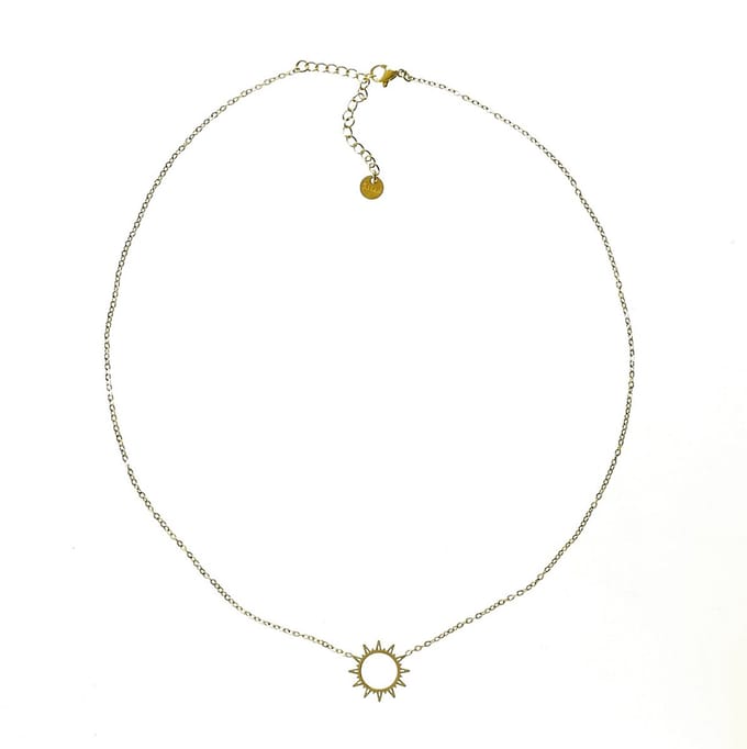 Goudkleurige ketting met zon-hanger
