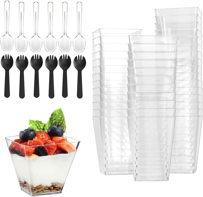 Mini Dessert Cups Set van 50 Stuks met Lepels, 60ml Trapeziumvormige Plastic Bakjes voor Pudding, Mousse en Feestjes