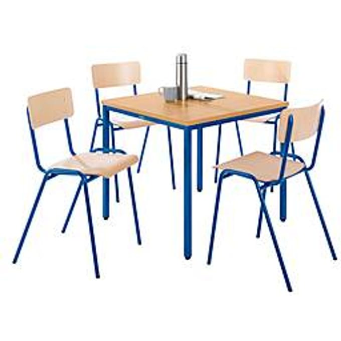Tafel met stalen buizen met 4 stapelstoelen, onderstel blauw